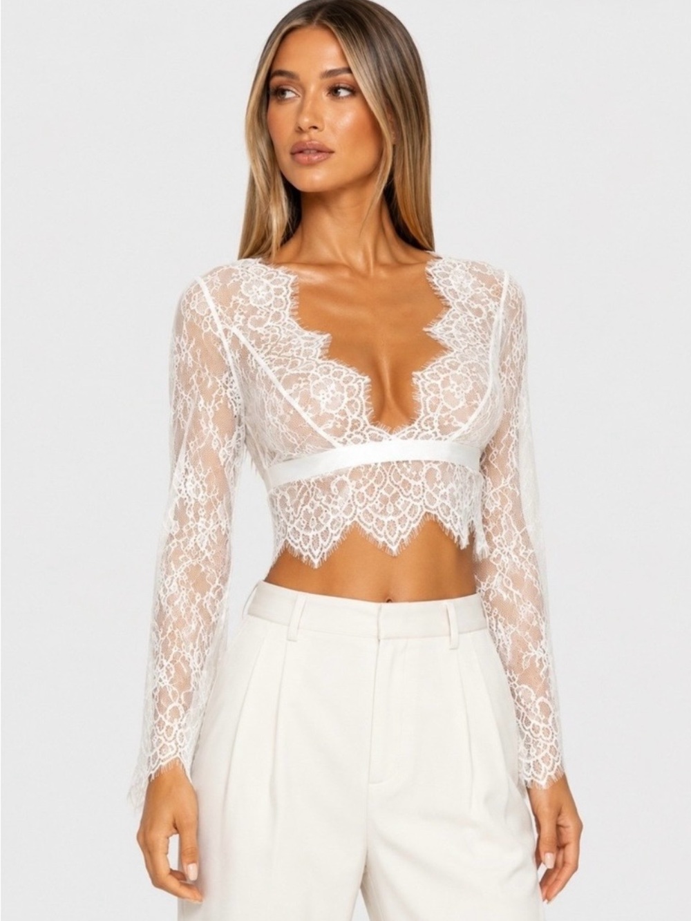 Hunkemoller Private Collection White Lace Crop Top Long Sleeve V-Neck M